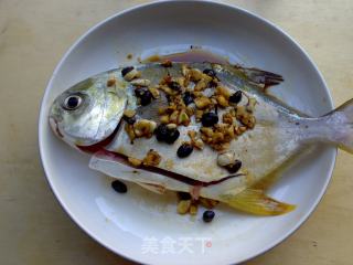 陈皮鼓汁蒸鲳鱼的做法步骤：3