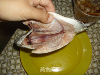 霉干菜烧鲳鱼的做法步骤：1
