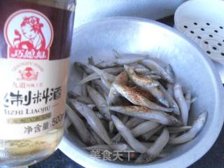 【东北】香酥沙丁鱼的做法步骤：2