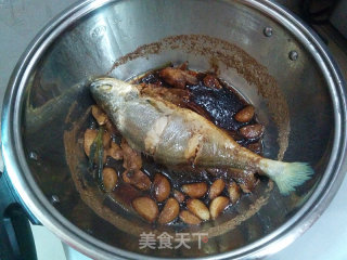 蒜烧黄花鱼的做法步骤：9