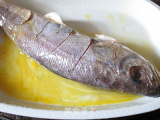 肉丁榨菜烧黄花鱼的做法步骤：4
