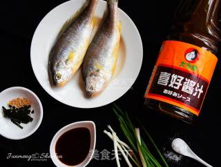 让人迷恋的鱼鲜味【日式照烧黄花鱼】的做法步骤：1