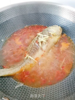 剁椒黄花鱼的做法步骤：7