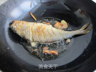 干煎黄花鱼的做法步骤：8