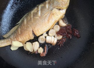 酱烧黄花鱼的做法步骤：6