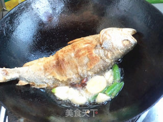 红烧黄花鱼的做法步骤：9