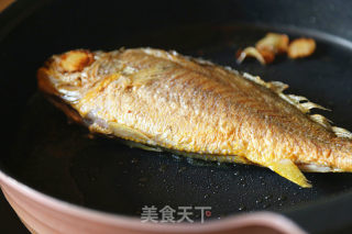 家常红烧黄花鱼的做法步骤：6