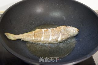家常烧黄花鱼的做法步骤：5