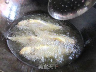 香炸小黄花鱼的做法步骤：4
