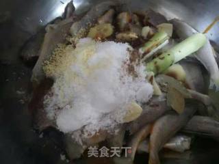 【东北】黄花鱼罐头的做法步骤：2
