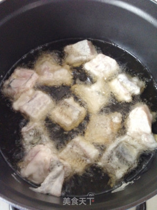 宴客菜——椒盐大黄鱼的做法步骤：7