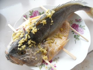 清蒸黄花鱼的做法步骤：4