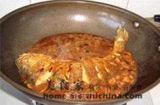 鲁菜中的经典之味——酱焖黄花鱼的做法步骤：8