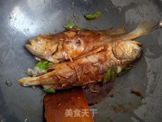 红烧鱼的做法步骤：8