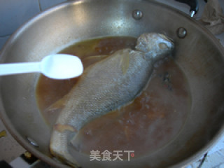 清炖黄花鱼的做法步骤：8