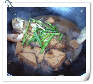 【天津】黄花鱼煨豆腐的做法步骤：8
