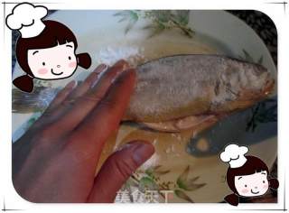 干烧黄鱼的做法步骤：4