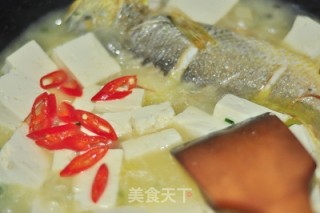 黄花鱼烧豆腐的做法步骤：6