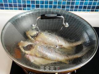 青豆黄花鱼的做法步骤：8
