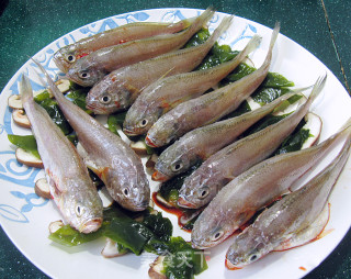 裙带菜清蒸剁椒黄花鱼的做法步骤：6