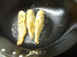 干烧小黄鱼的做法步骤：3