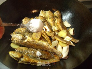 干烧小黄鱼的做法步骤：12