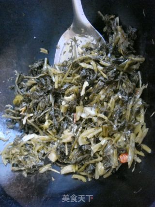 酸菜烧黄花鱼的做法步骤：4