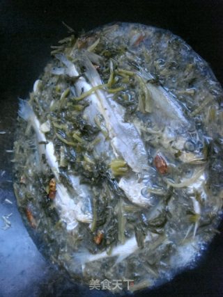 酸菜烧黄花鱼的做法步骤：6