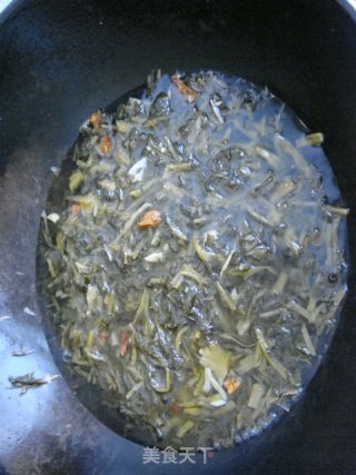 酸菜烧黄花鱼的做法步骤：5