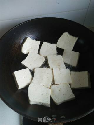 煎烧鱼豆腐的做法步骤：2