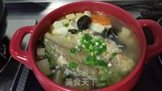 砂锅鱼炖豆腐的做法步骤：9