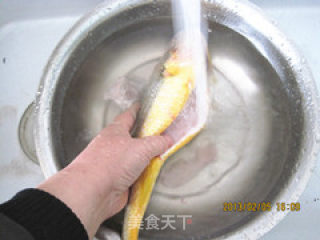 年年有鱼（余）年夜菜----煎焖黄花鱼的做法步骤：1