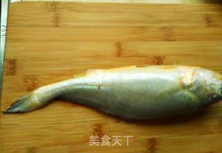 内里乾坤红烧小黄鱼的做法步骤：4