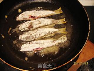 干煎小黄鱼的做法步骤：4