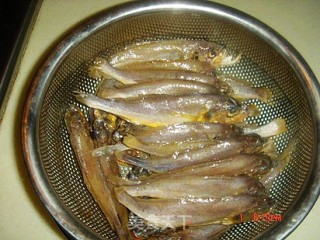 香煎小黄鱼的做法步骤：2