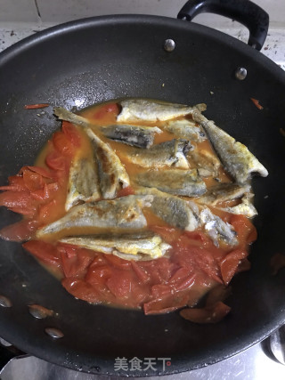 茄汁小黄鱼的做法步骤：7