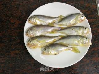 小黄鱼鱼饭的做法步骤：4