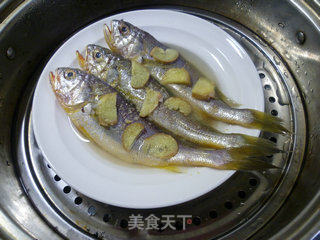 雪菜汁蒸小黄鱼的做法步骤：9