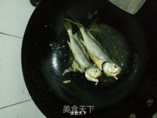 干锅小黄鱼的做法步骤：3