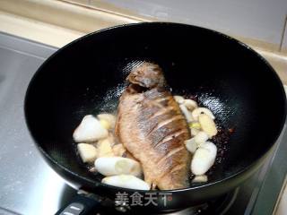 醋烧黄鱼的做法步骤：7