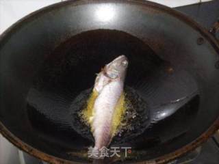 红烧米鱼的做法步骤：2
