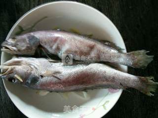 清蒸米鱼的做法步骤：3