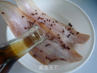 干煎香酥鱼的做法步骤：4