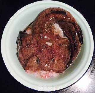 安康鱼炖冻豆腐的做法步骤：1