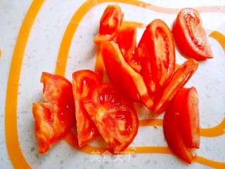 西红柿秋刀鱼汤的做法步骤：5