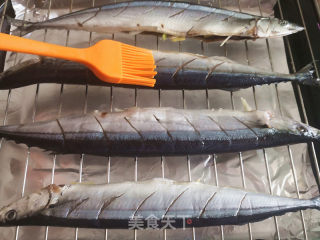 烤秋刀鱼的做法步骤：7