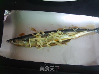 姜丝烤秋刀鱼的做法步骤：7