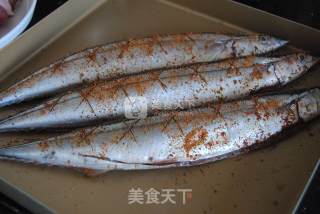 烤秋刀鱼的做法步骤：6