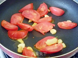 【怡汝私房菜】煎鱼不破有窍门---茄汁秋刀鱼的做法步骤：11