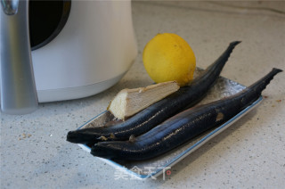 空炸锅版酱香秋刀鱼的做法步骤：1